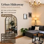 Urban Hideaway - Stylish Downtown Apartment Wels