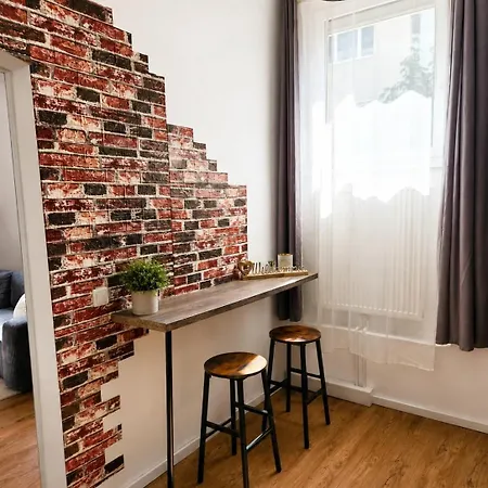 Urban Hideaway - Stylish Downtown * Wels