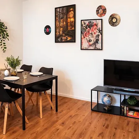 Urban Hideaway - Stylish Downtown Lejlighed Wels