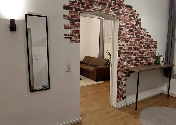 Urban Hideaway - Stylish Downtown Apartment شقة *