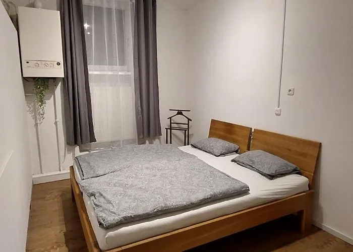 Urban Hideaway - Stylish Downtown Apartment شقة فيلس